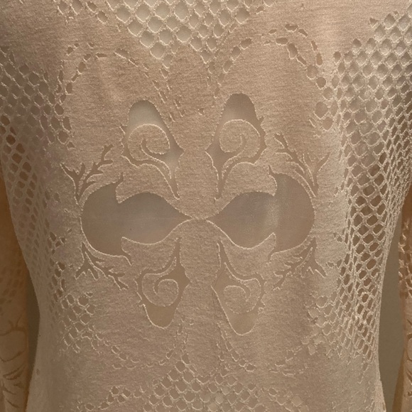 Cache Peek-a-Boo Top - Picture 4 of 5